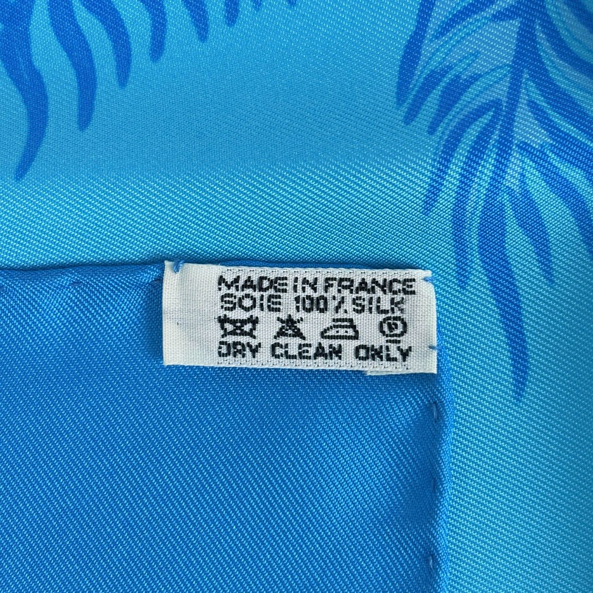 Hermes Carre 90 Jungle Love Scarf Leopard Print Silk Blue Multicolor — view 2