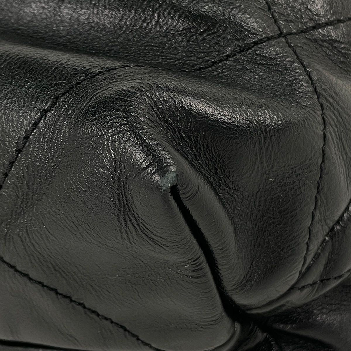 Chanel 22 Small Shoulder Bag Calfskin Black — view 3