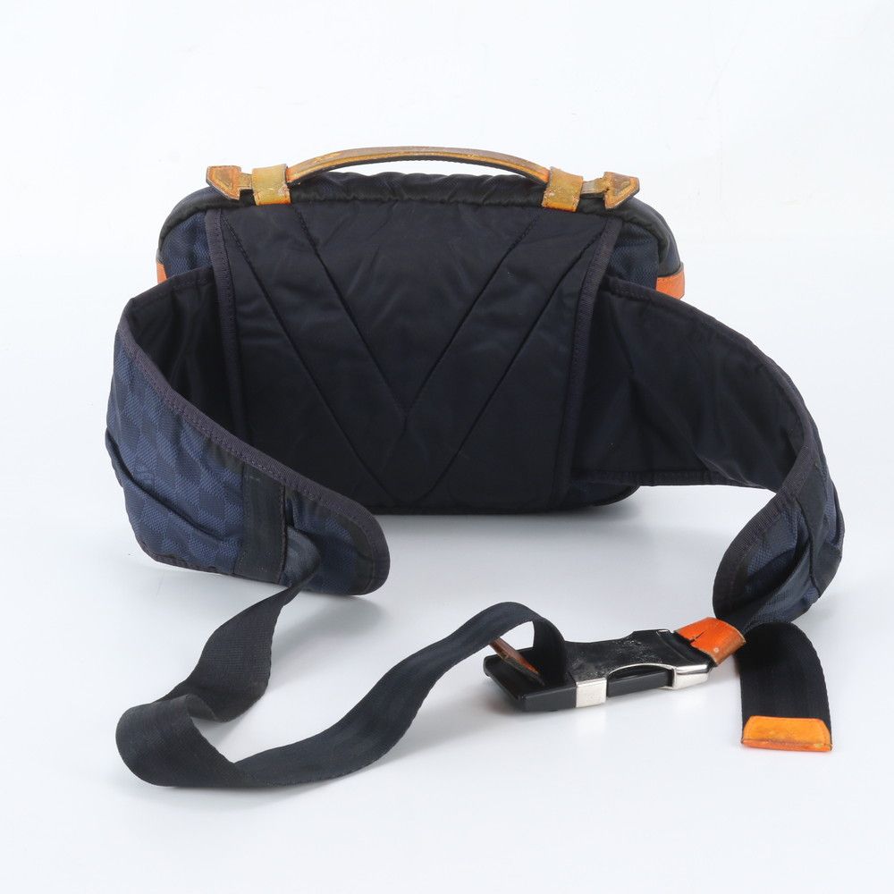 Louis Vuitton Damier Challenge Bum Bag Leather 2-Way Crossbody Waist Pouch — view 3