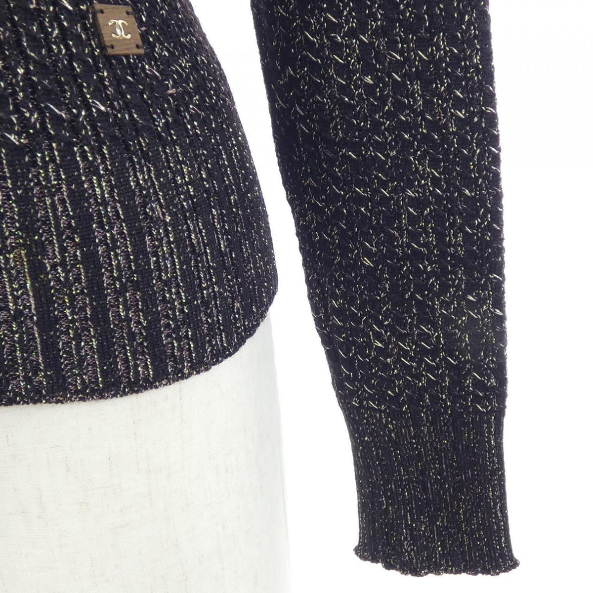 Chanel 01A Vintage Knit Sweater — view 6