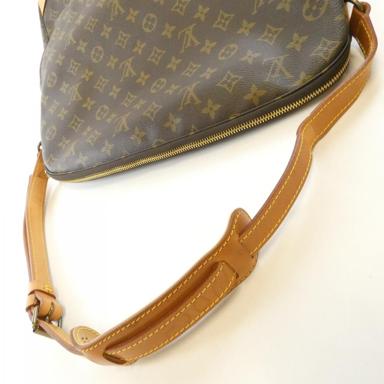 Louis Vuitton Monogram Sac Ballade Shoulder Bag — view 6