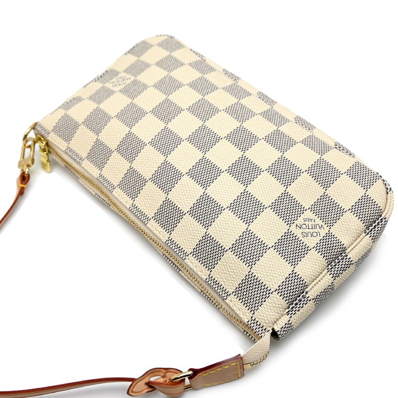 Louis Vuitton Shoulder Bag — view 3