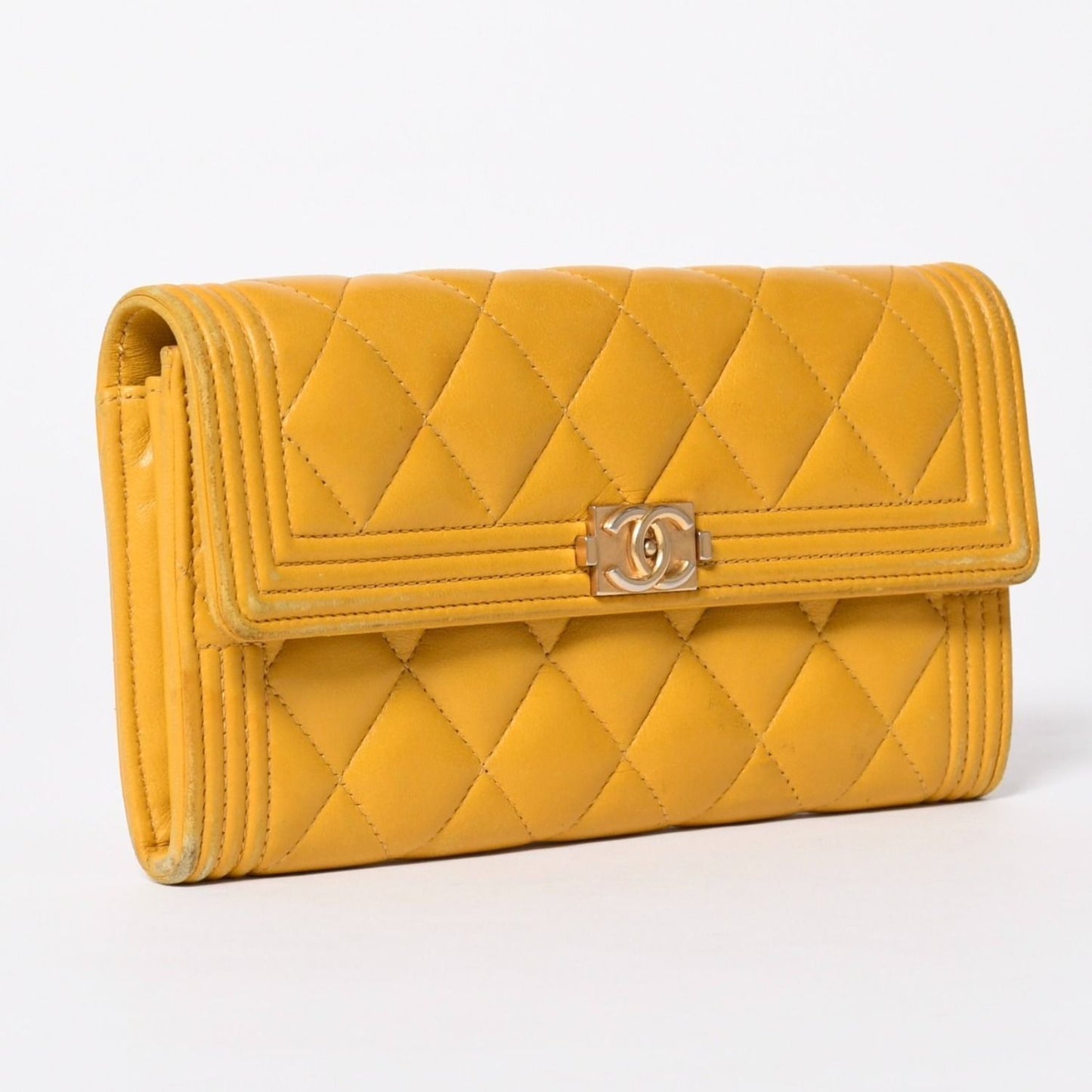Chanel Boy Wallet CC Logo Lambskin Yellow Gold — view 3