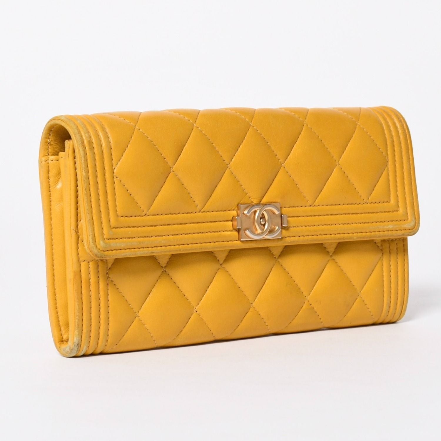 Chanel Boy Wallet CC Logo Lambskin Yellow Gold — view 3