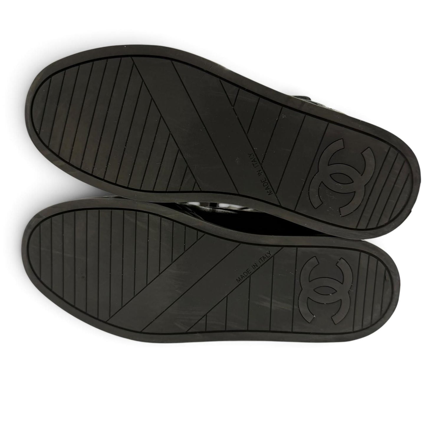 Chanel CC Logo Velcro Lace-up Leather Middle High Top Sneakers Black — view 5