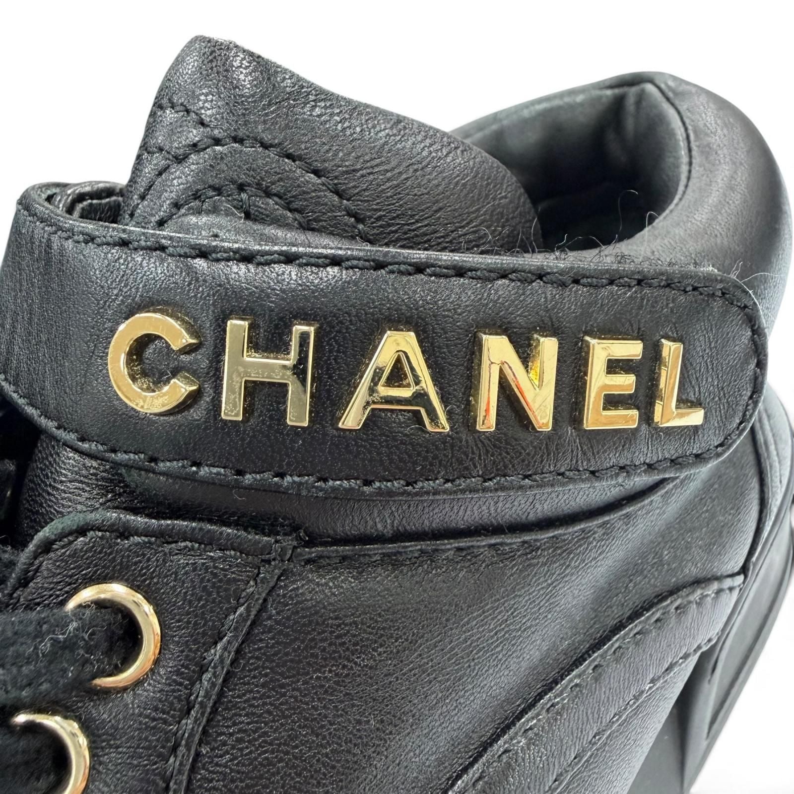 Chanel CC Logo Velcro Lace-up Leather Middle High Top Sneakers Black — view 8