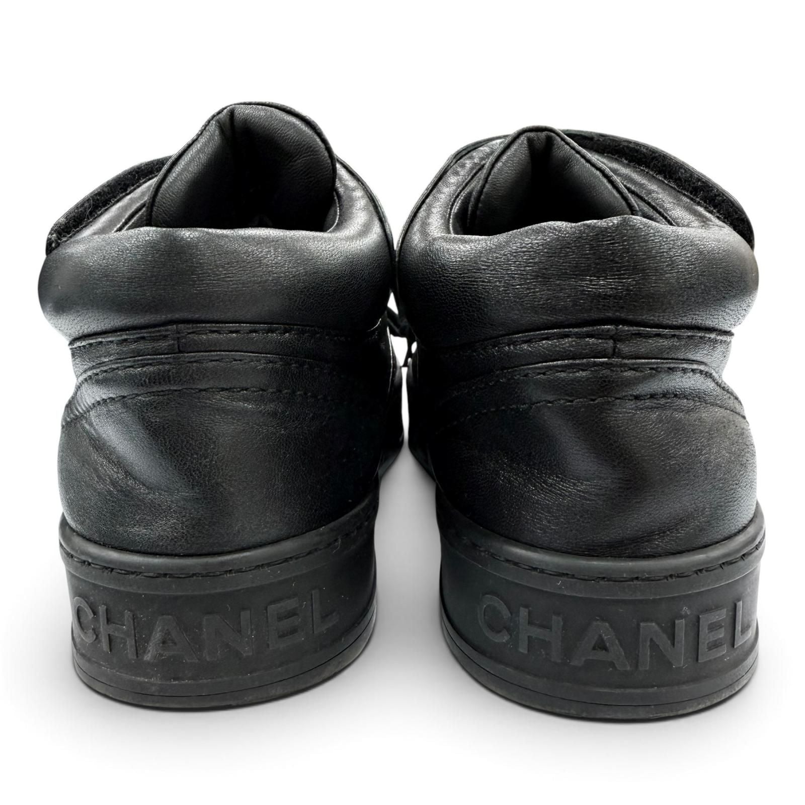 Chanel CC Logo Velcro Lace-up Leather Middle High Top Sneakers Black — view 4