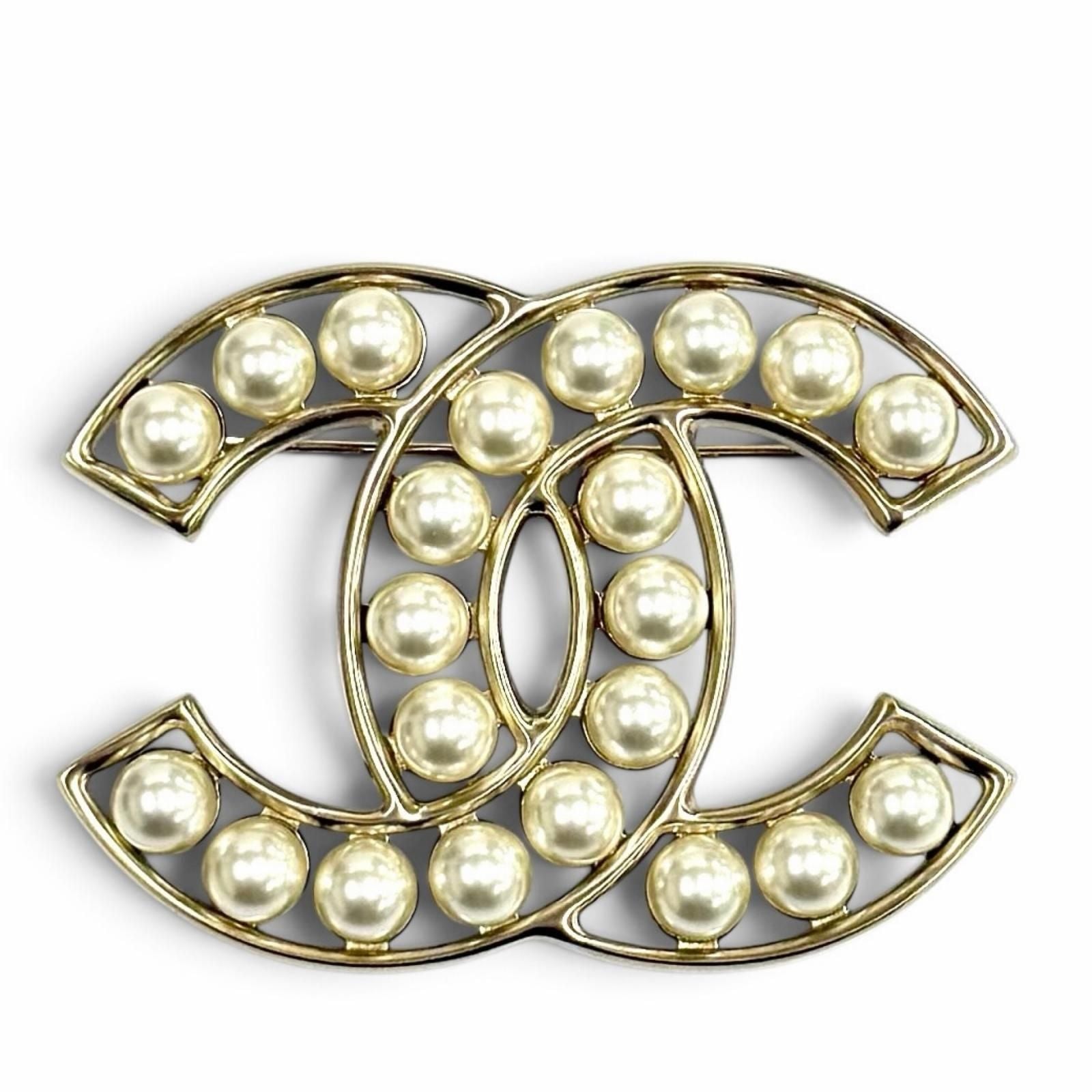 Chanel CC Logo Faux Pearl Brooch White Gold