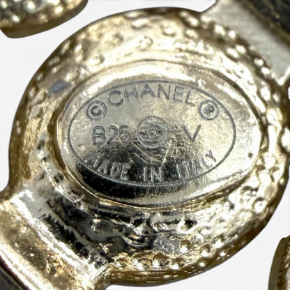 Chanel CC Logo Faux Pearl Brooch White Gold — view 7