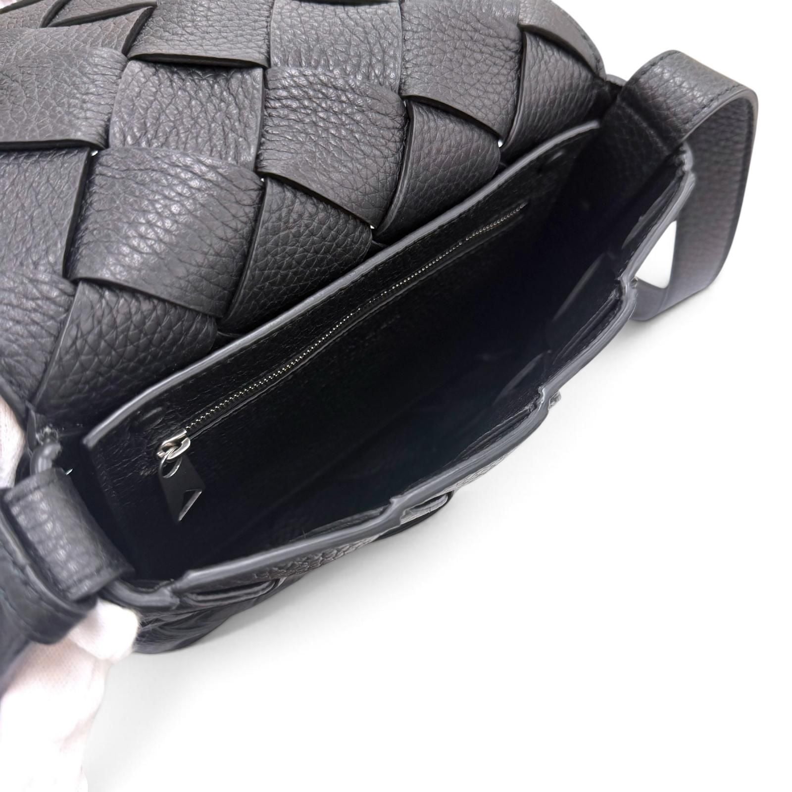 Bottega Veneta Diago Gray Leather Intrecciato Shoulder Bag Black — view 6