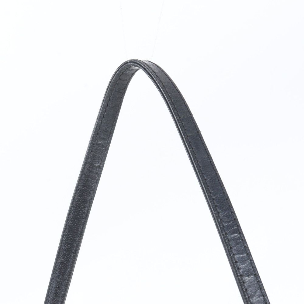Fendi Mamma Baguette Bucket FF Logo 009 Leather Shoulder Bag — view 2