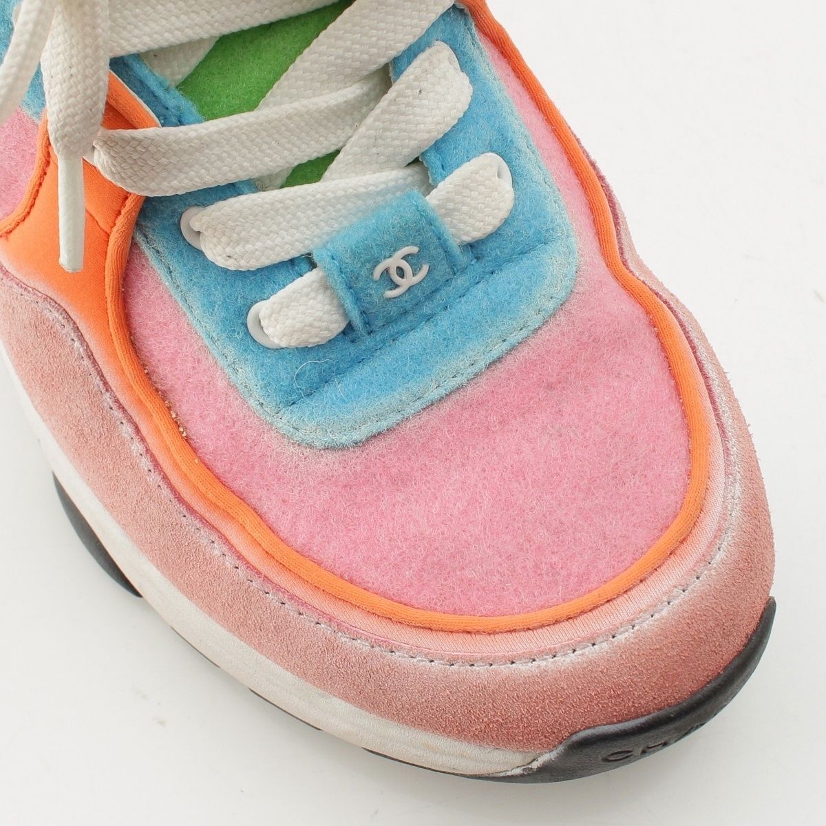 Chanel Suede CC Logo Sneakers Multicolor — view 6