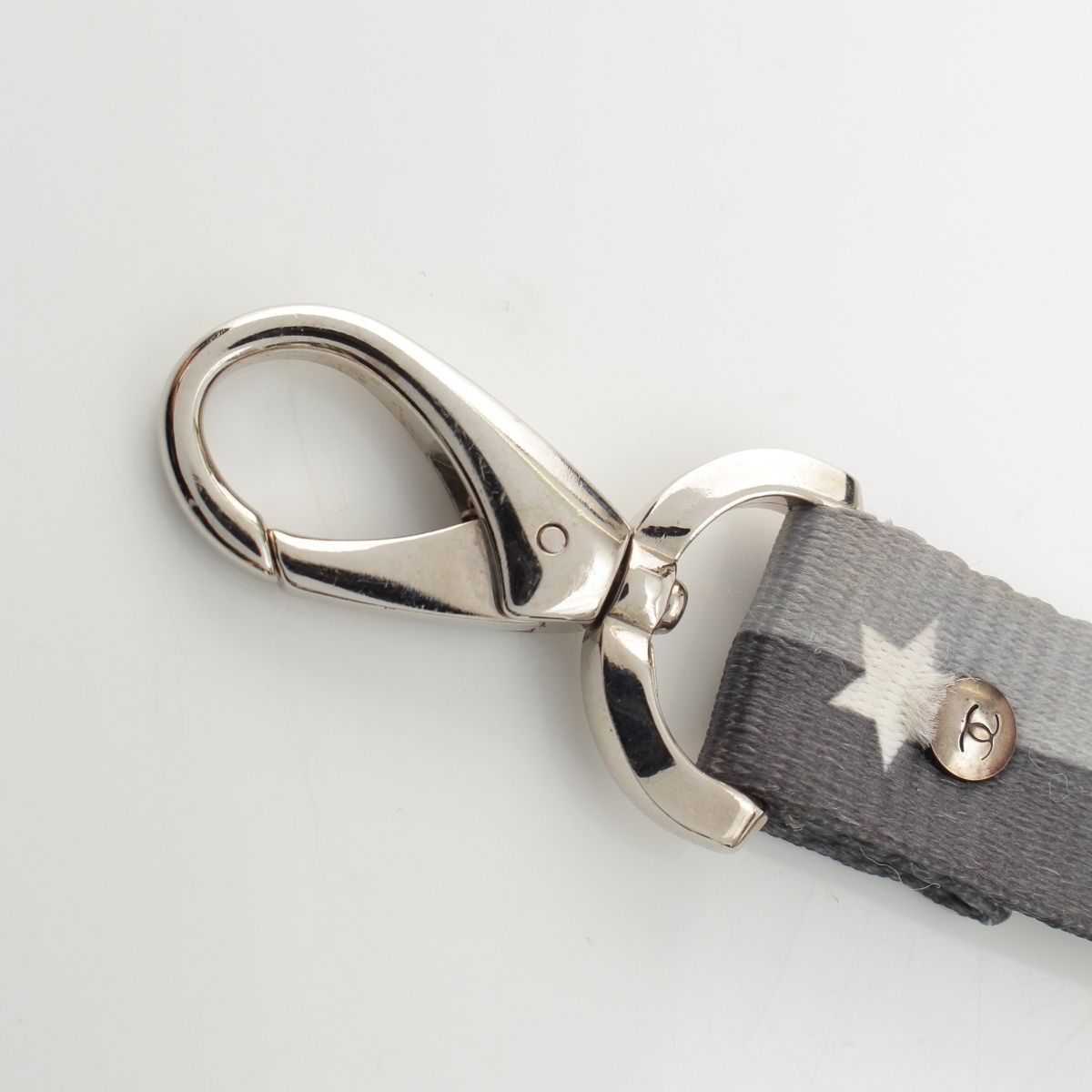 Chanel 01 P Logo Star Neck Strap Gray — view 5