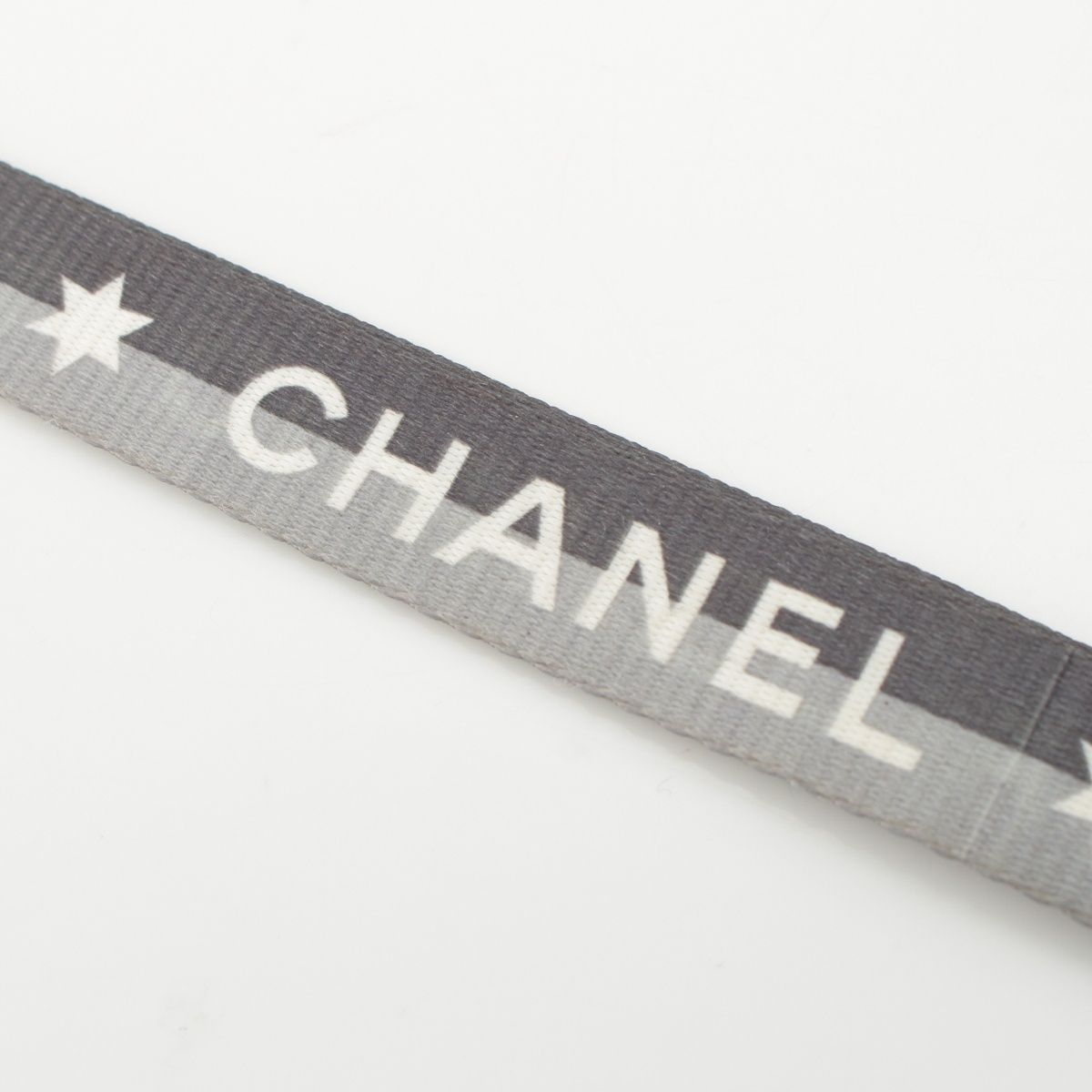 Chanel 01 P Logo Star Neck Strap Gray — view 3