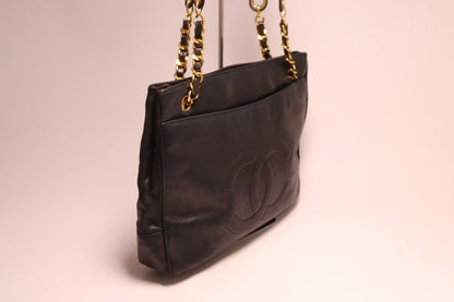 Chanel CC Logo Lambskin Chain Shoulder Bag — view 4