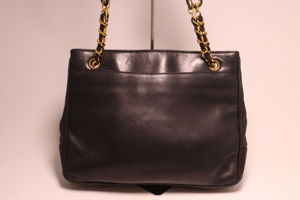 Chanel CC Logo Lambskin Chain Shoulder Bag — view 2