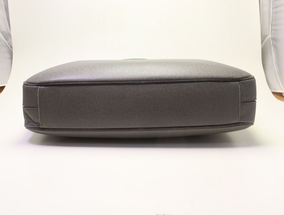 Louis Vuitton PDB MM Taiga Business Bag — view 3