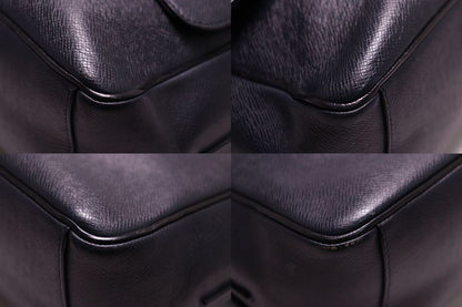 Louis Vuitton Taiga Roman Shoulder Bag — view 5