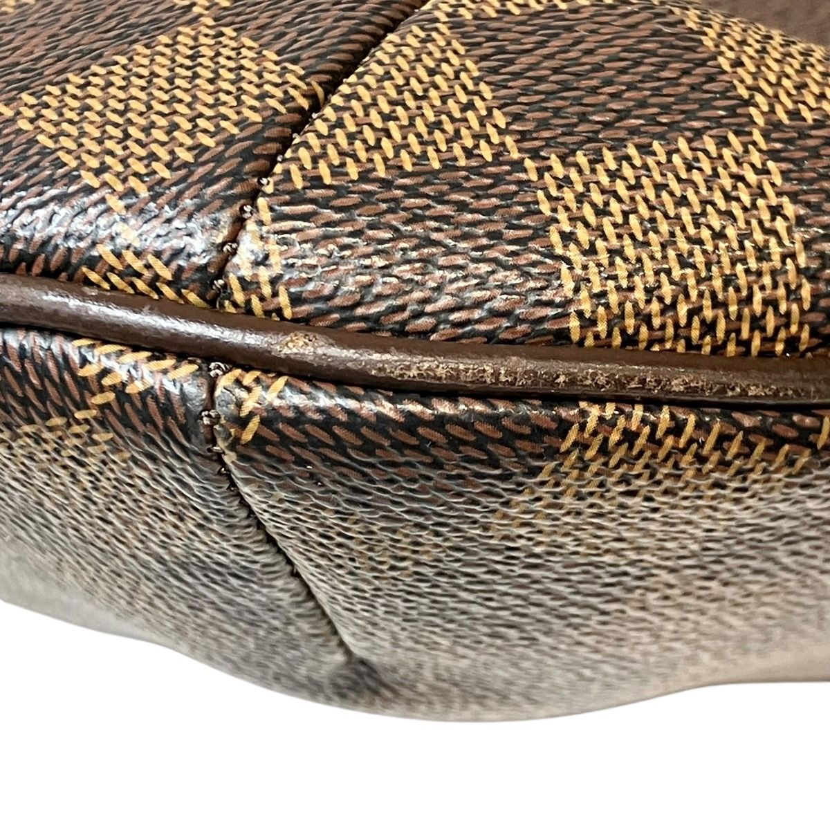Louis Vuitton Bloomsbury GM Damier Shoulder Bag Canvas — view 5