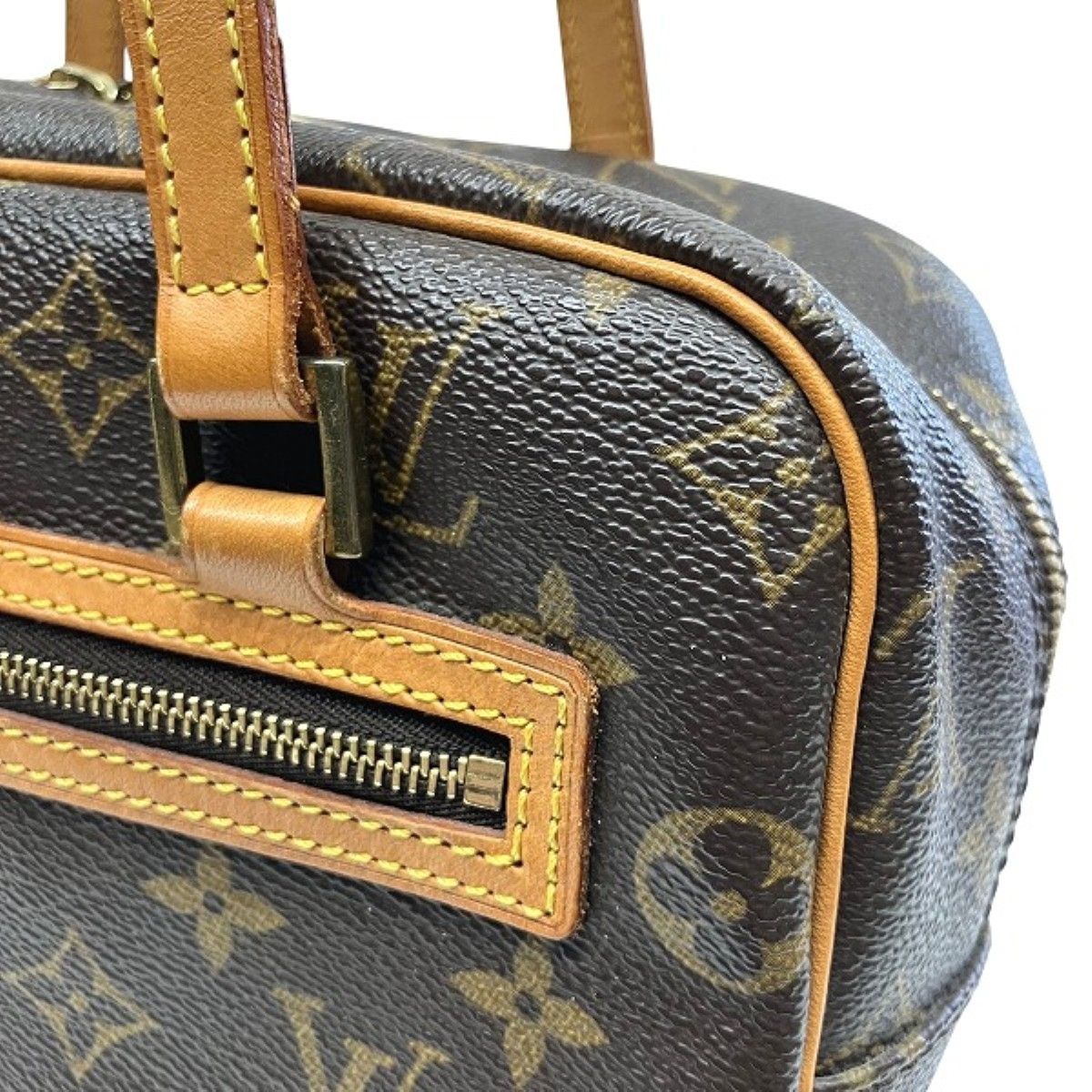 Louis Vuitton Cite MM Monogram Shoulder Bag Canvas — view 6