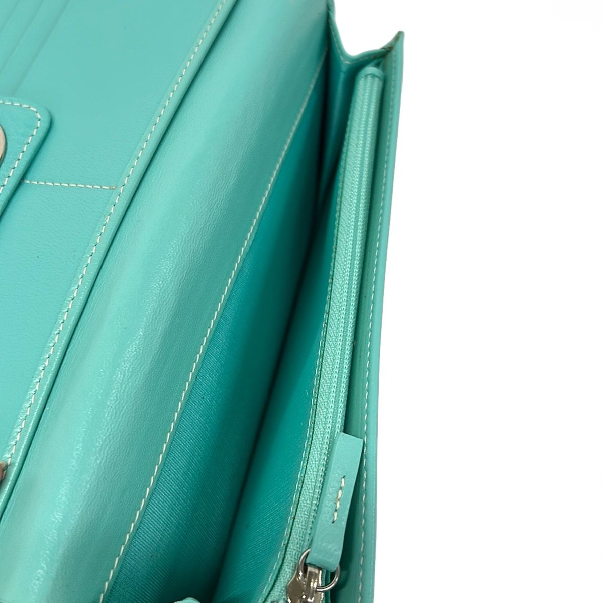 Tiffany & Co Wallet Light Blue Turnlock Leather — view 4