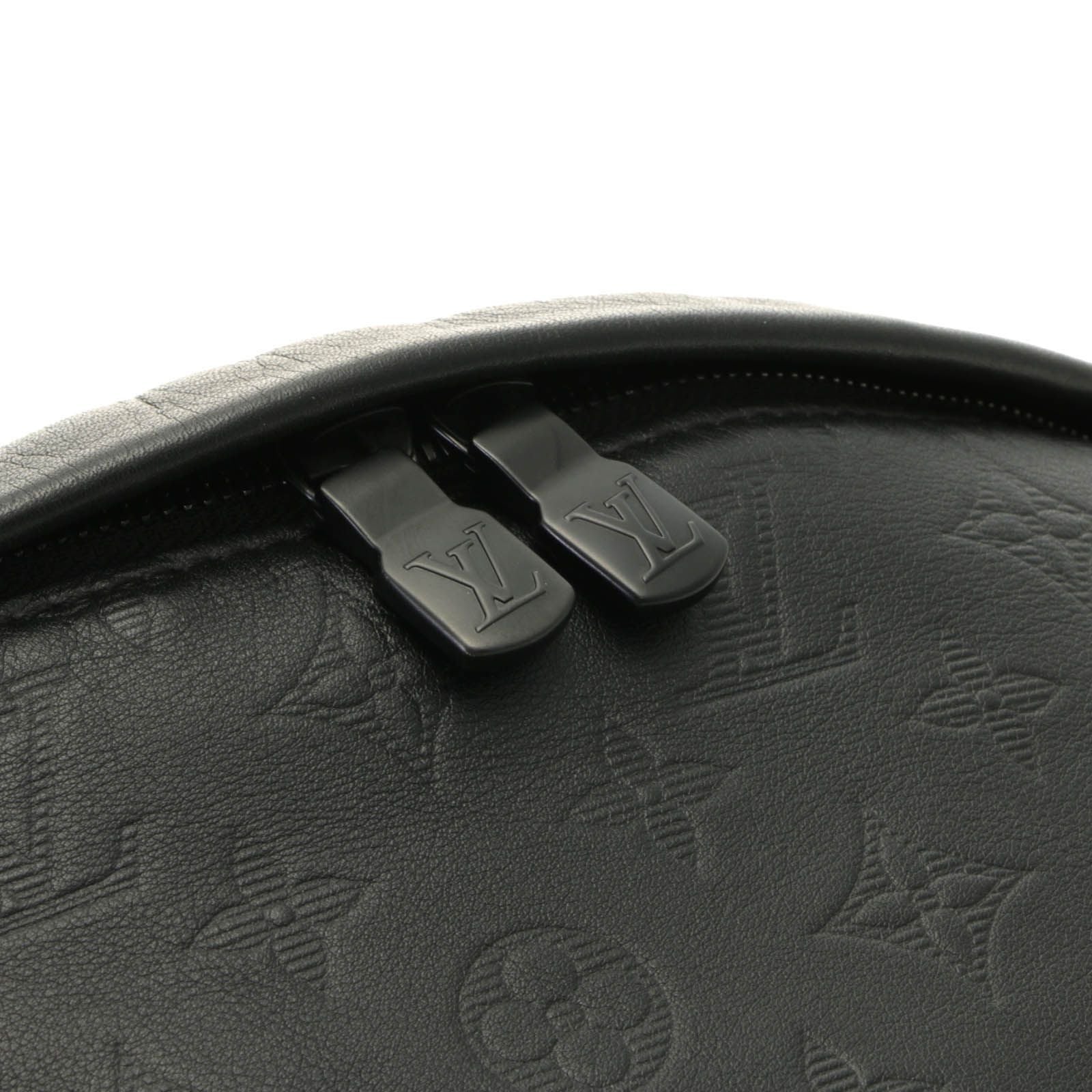 Louis Vuitton Discovery Bum Bag Monogram Shadow Noir Waist Canvas — view 6