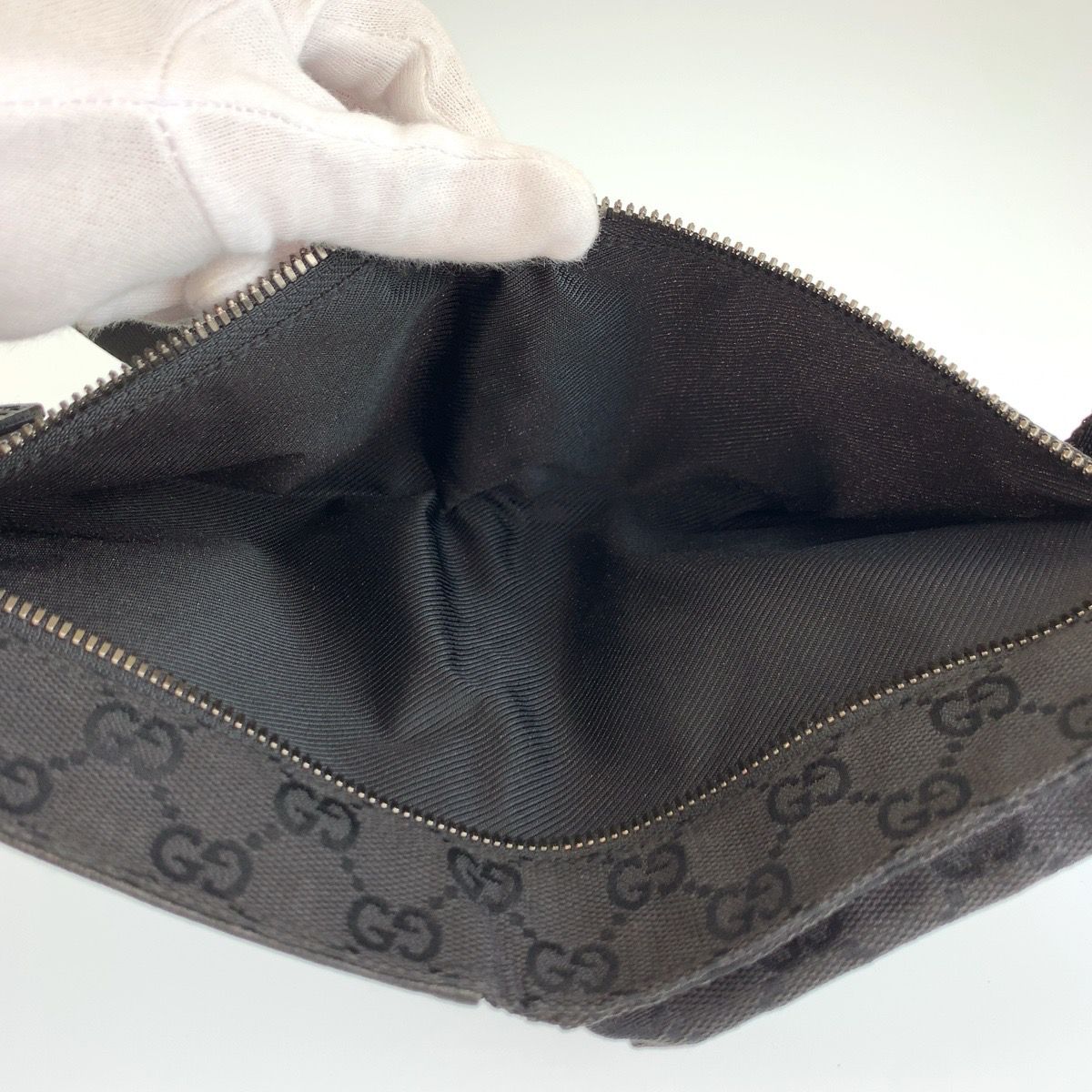 Gucci Black GG Canvas Leather Belt Bag Waist Pouch — view 8