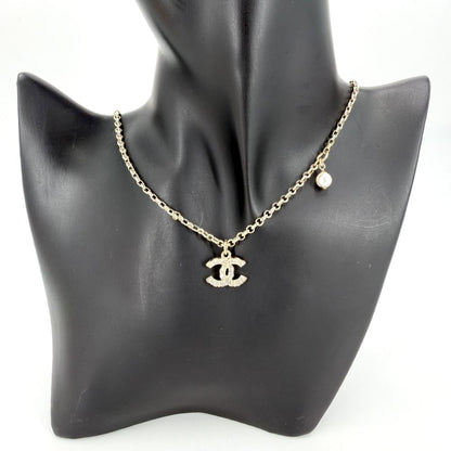 Chanel Necklace CC Logo Rhinestone Faux Pearl Gold — view 3