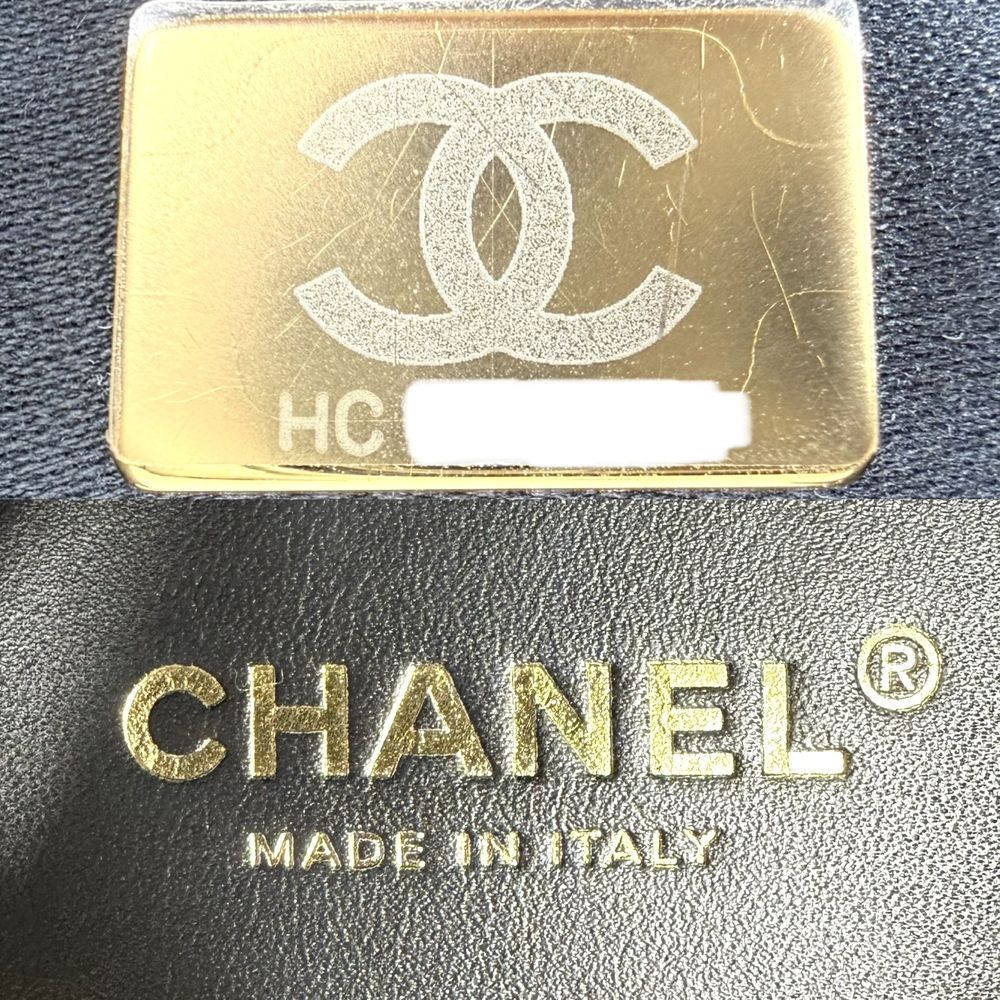 Chanel Shoulder Bag 25 Medium CC Logo Chain 25 Caviar Leather Black Gold — view 5
