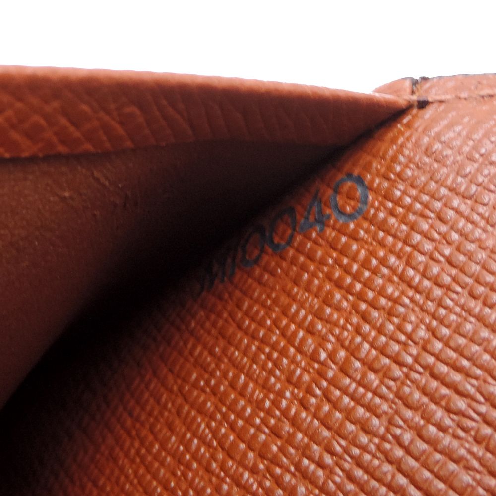Louis Vuitton Pass Case — view 7