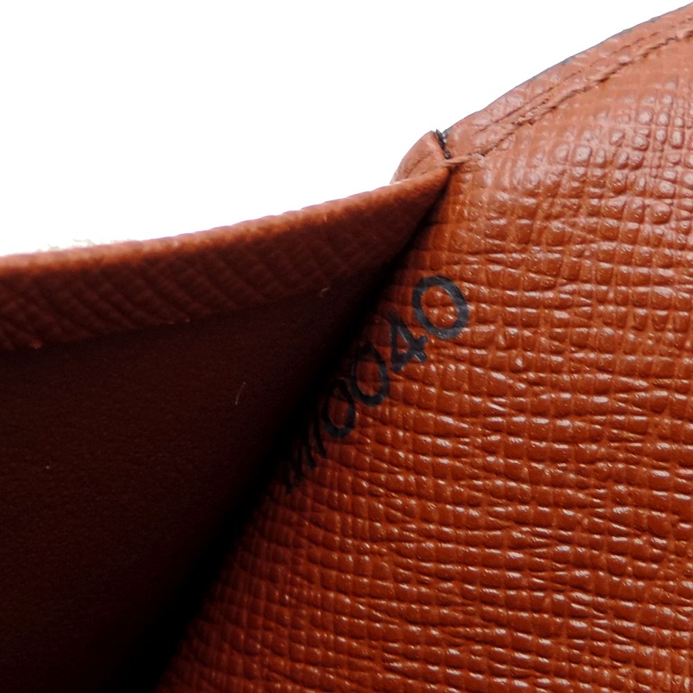 Louis Vuitton Pass Case — view 7