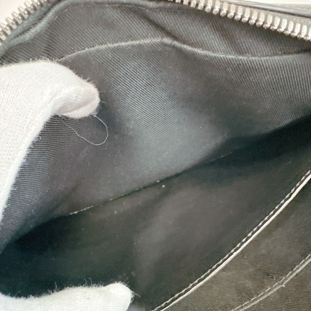 Louis Vuitton Pochette Kasai Taiga Leather Bag Black — view 6