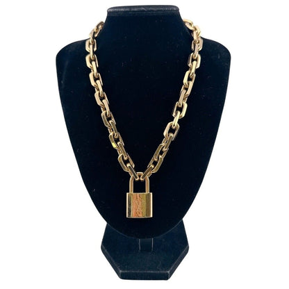 Louis Vuitton Collier LV Edge Metal Necklace Gold — view 8