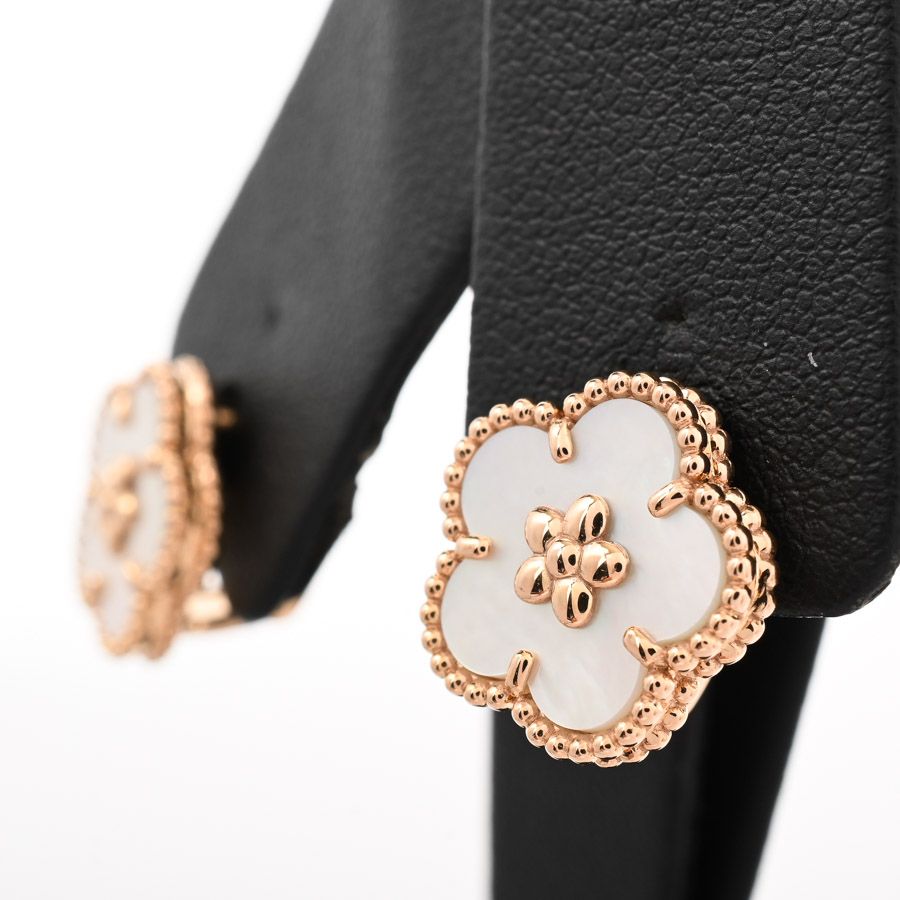 Van Cleef & Arpels Earrings Lucky Spring Plum Blossom — view 3