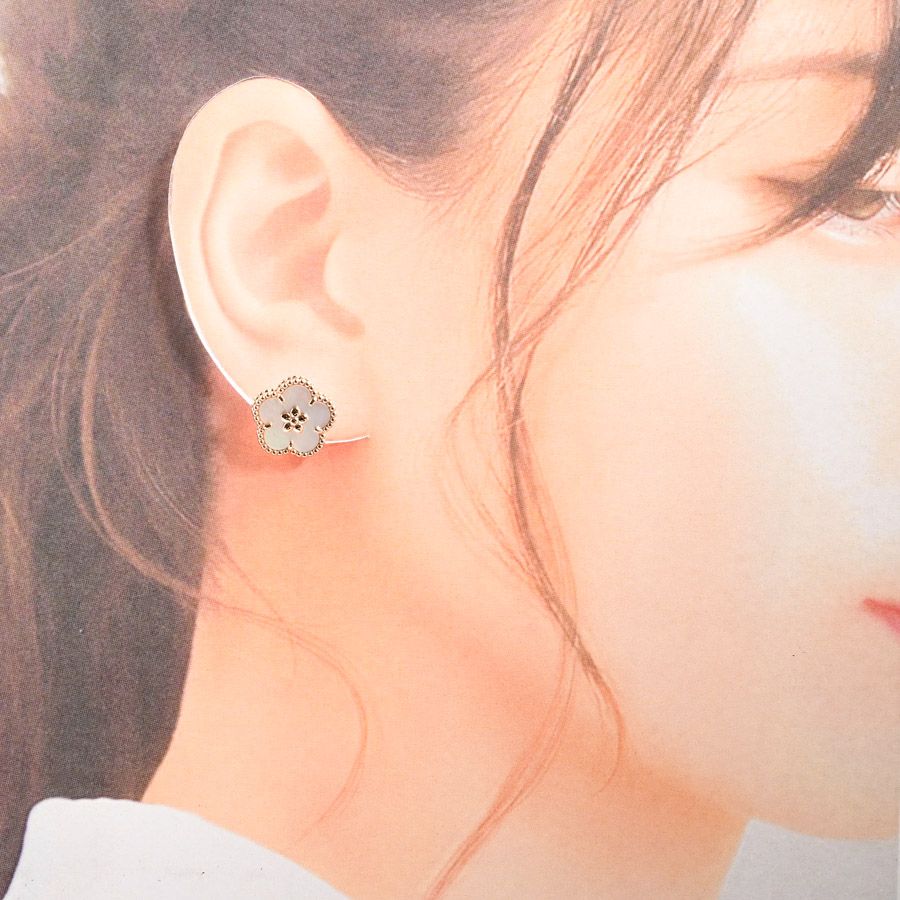 Van Cleef & Arpels Earrings Lucky Spring Plum Blossom — view 6
