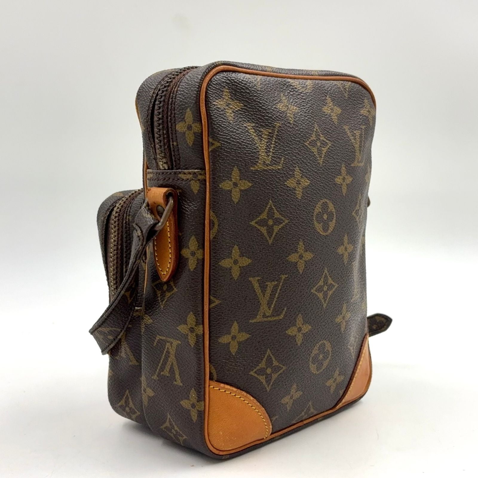 Louis Vuitton Amazon Monogram Leather Brown Light Shoulder Bag Gold — view 2