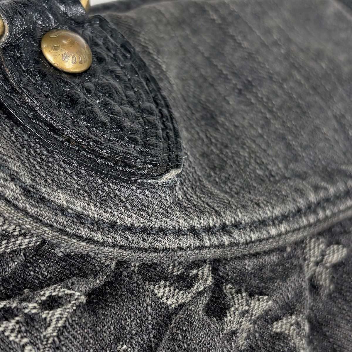 Louis Vuitton Neo Cabby MM Handbag Monogram Denim Noir — view 4