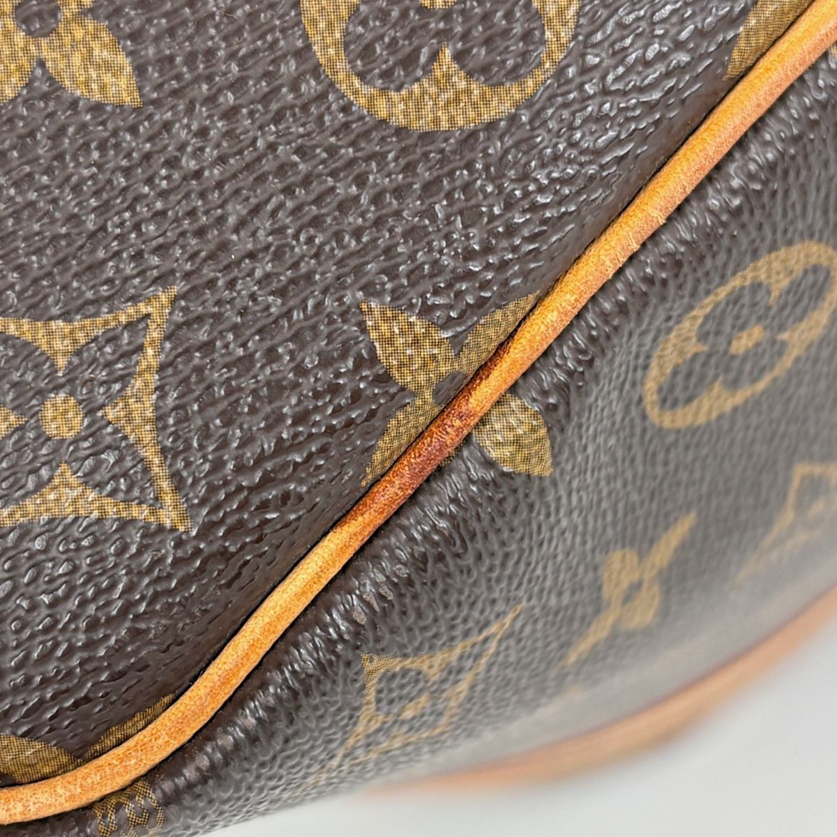 Louis Vuitton Keepall Bandouliere 50 Boston Bag Monogram Brown — view 3