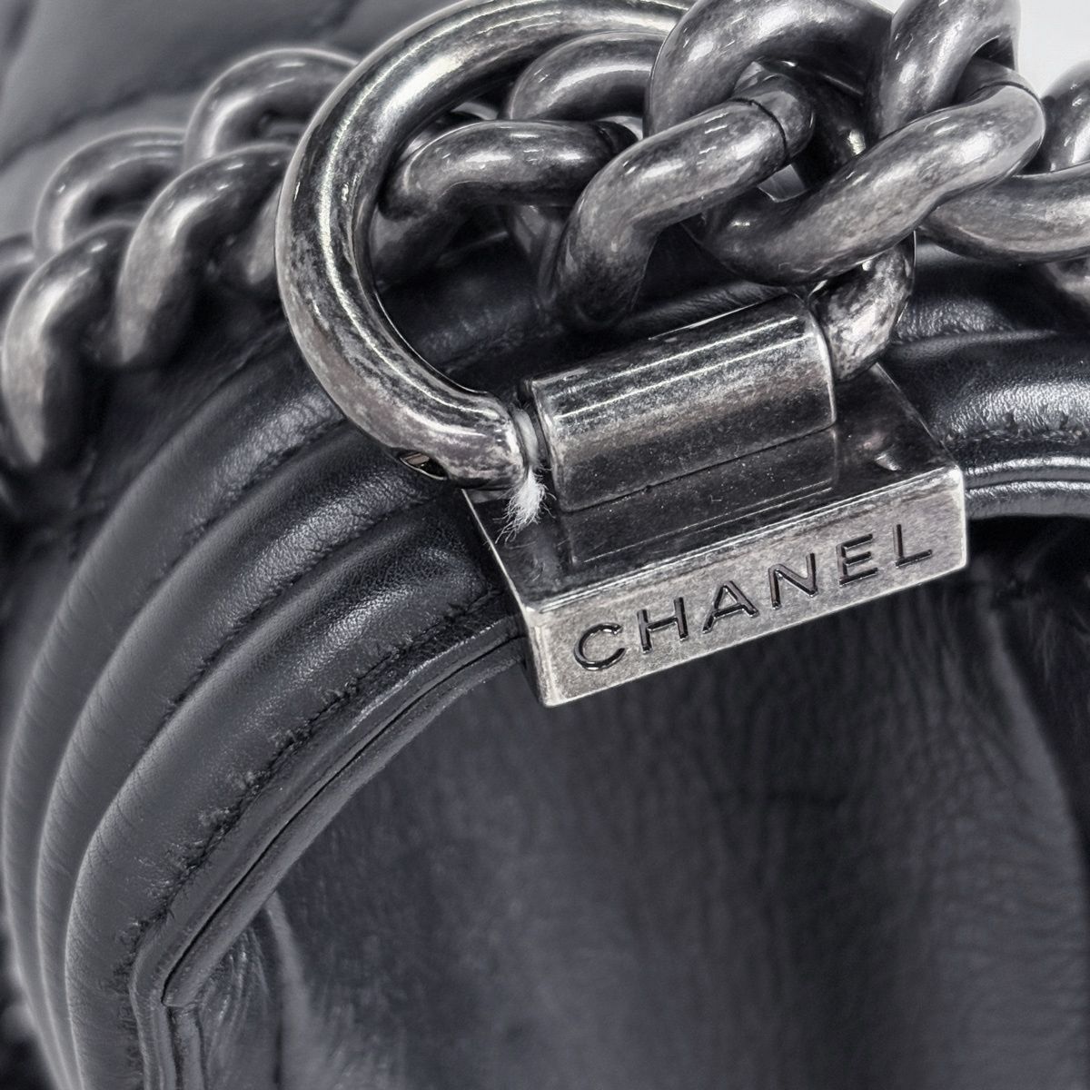 Chanel Shoulder Bag Boy CC Logo Leather Black — view 4