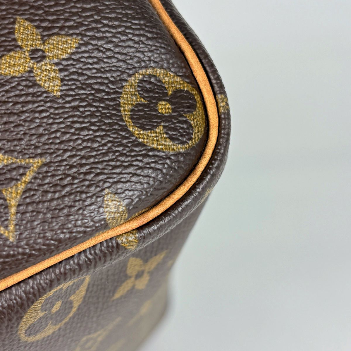 Louis Vuitton Speedy 35 Boston Bag Monogram Brown — view 3