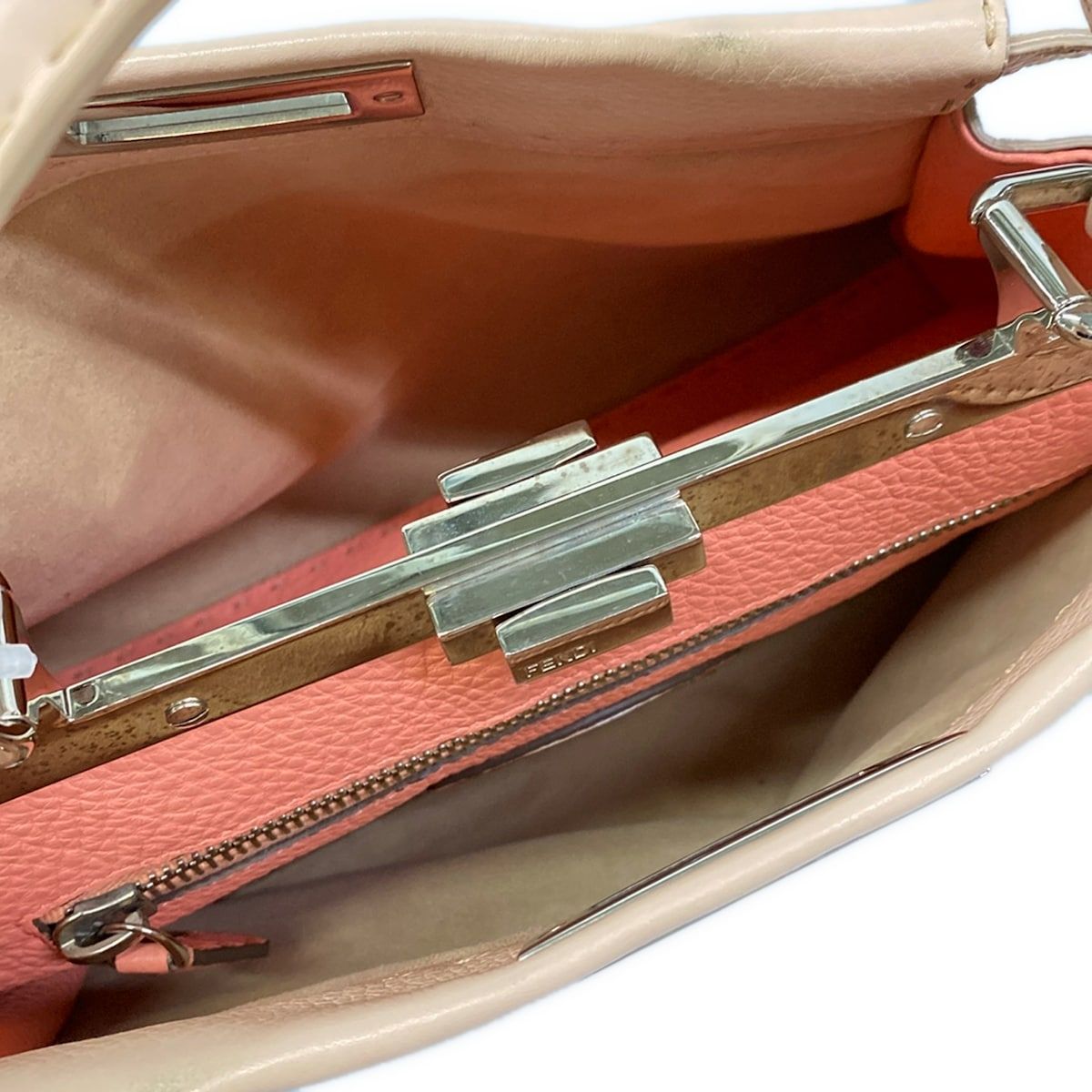 Fendi Handbag Peekaboo Iconic Medium Selleria Beige Leather — view 7