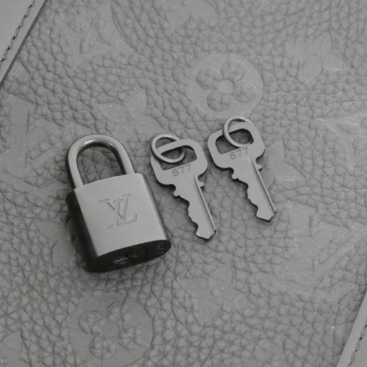 Louis Vuitton Taurillon Monogram Keepall Bandouliere 50 Boston Bag — view 6