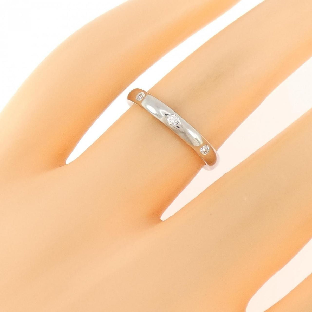 Van Cleef & Arpels Tendrement Etoile Ring — view 5