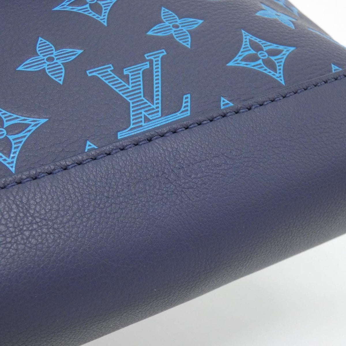Louis Vuitton Monogram Shadow Duo Sling — view 4