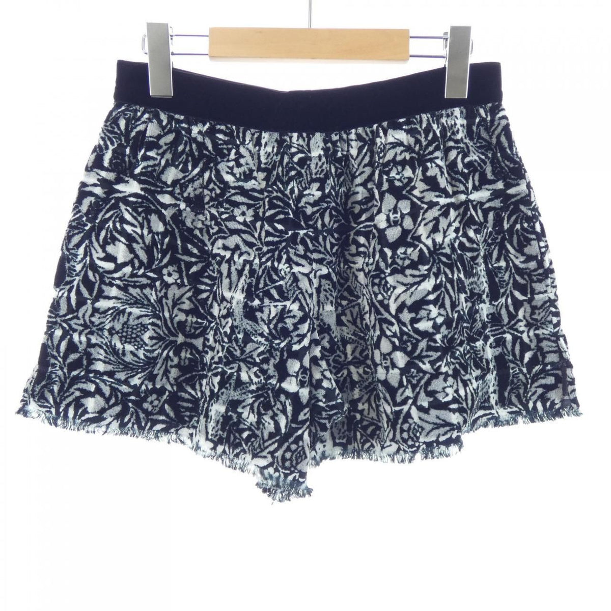 Chanel Shorts Black — view 2