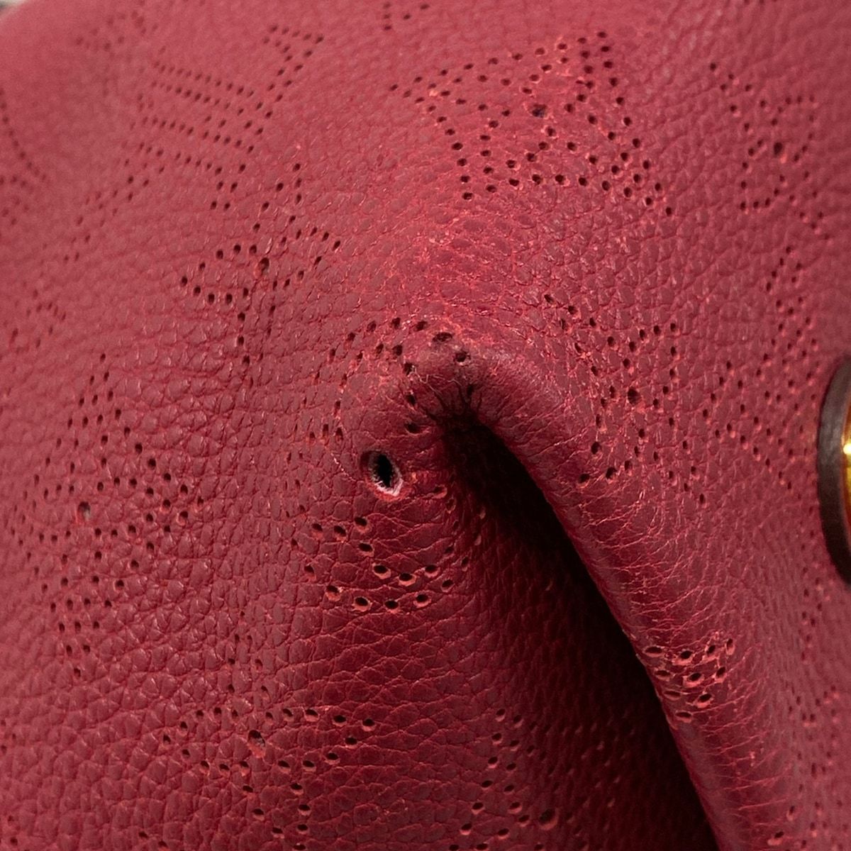 Louis Vuitton Handbag Mahina Seals PM Grenat Leather — view 6