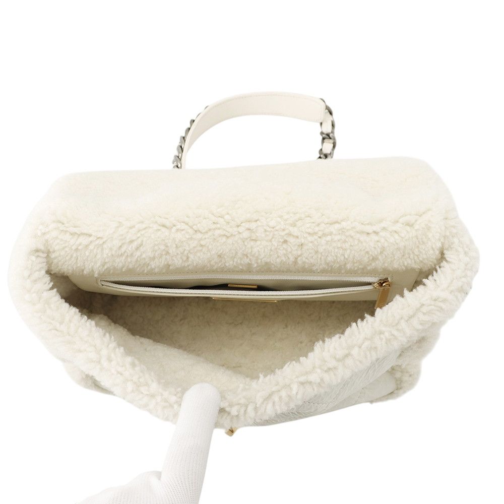 Chanel Chain Shoulder Bag Chanel 19 Flap CC Logo Lambskin Shearling White 2-Way — view 7