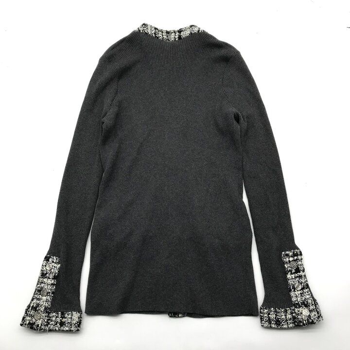 Chanel CC Logo Cardigan Gray — view 4