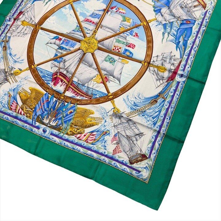 Hermes Vintage Carre 90 Scarf Silk 100% Green — view 3
