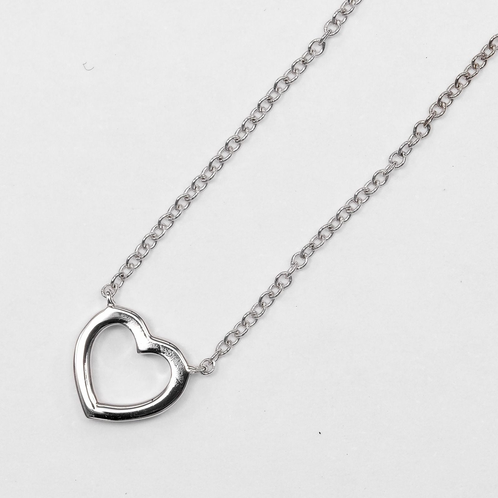 Tiffany & Co Metro Heart 18k White Gold Diamond Necklace — view 3